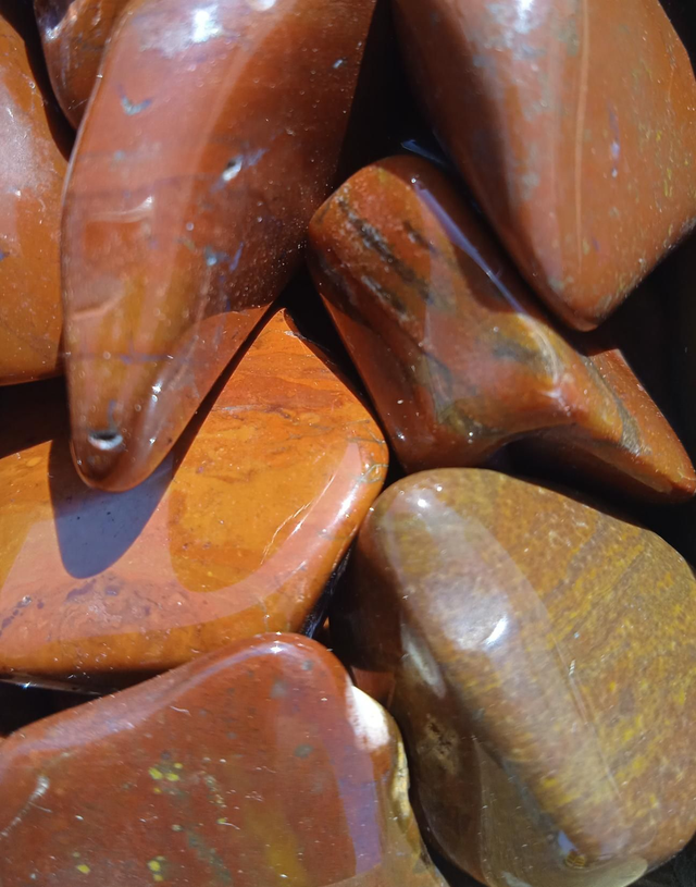 jaspe rouge (pierre roulée) 