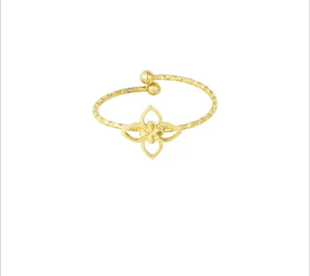 Clover Ring