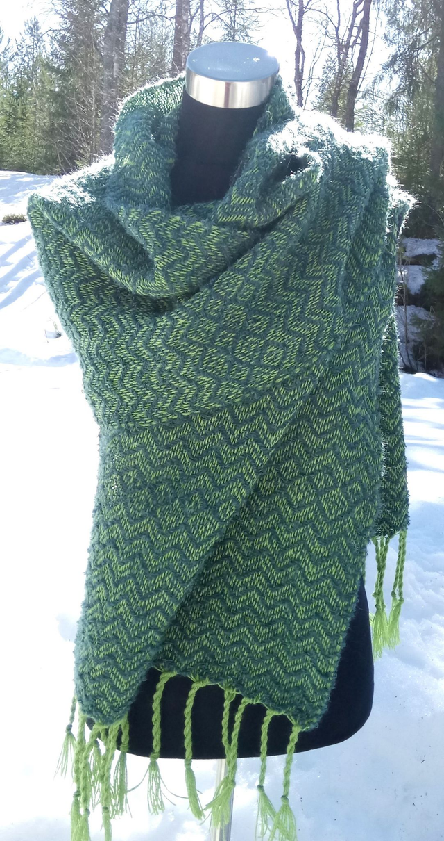 Havu- shaali tilaustyönä / Havu-shawl, custom order 