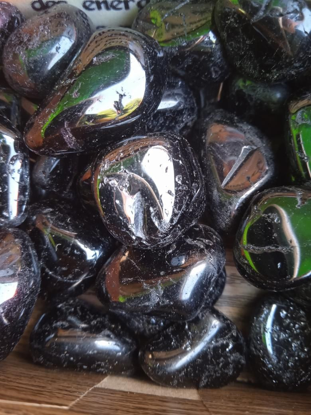 tourmaline noire (pierre roulée) 