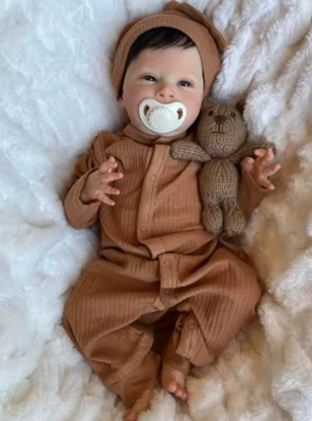 Realistische baby pop levensecht Sebastian bruin (49cm)