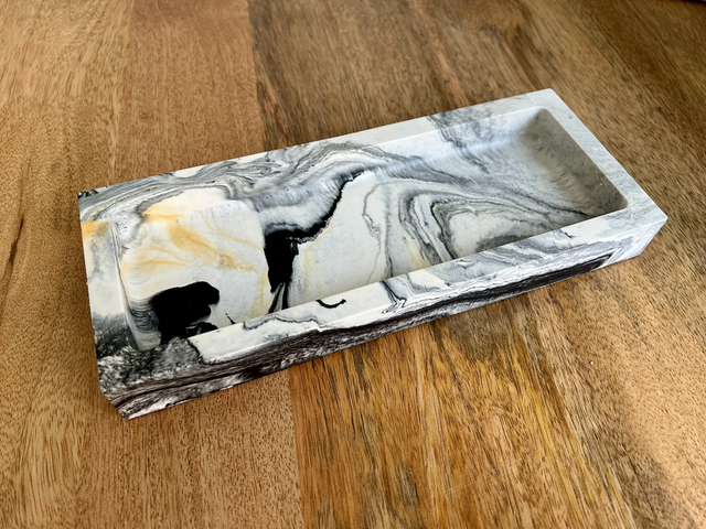 Plateau rectangulaire effet marbre noir