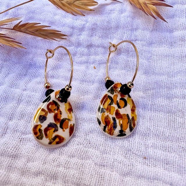 Boucles d'oreilles Amour à motif automne hiver. 