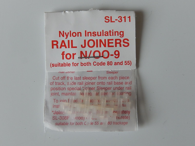 éclisses isolantes SL-311 Peco N