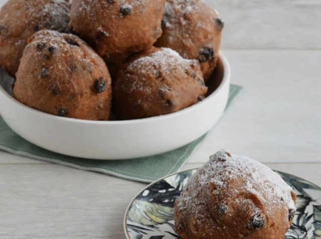 Oliebol (met krenten) per 10 stuks