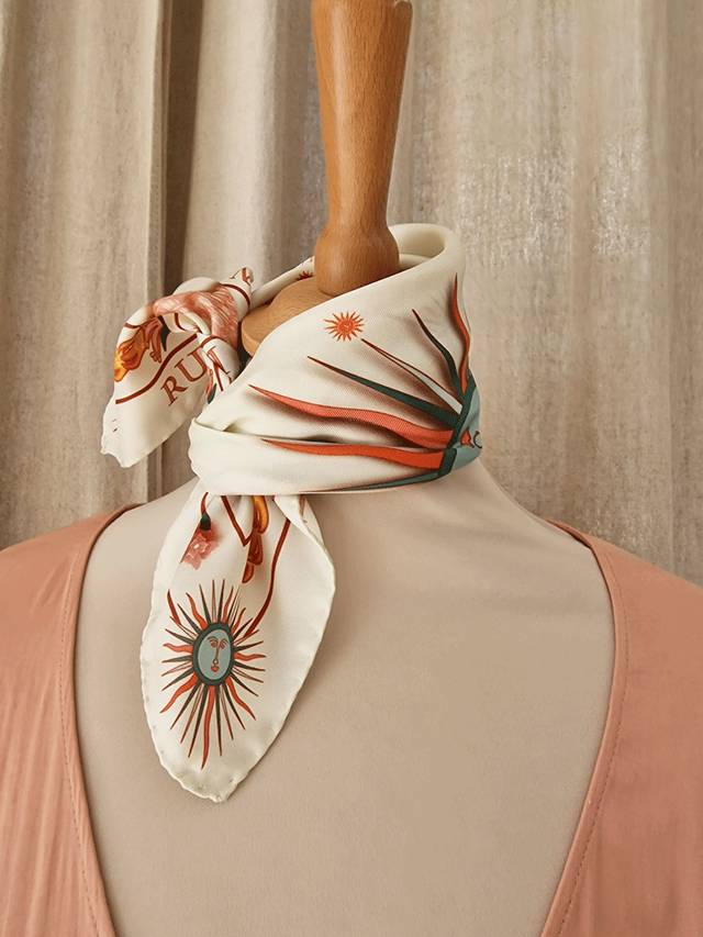 CARRÉ SOLE BEIGE 44