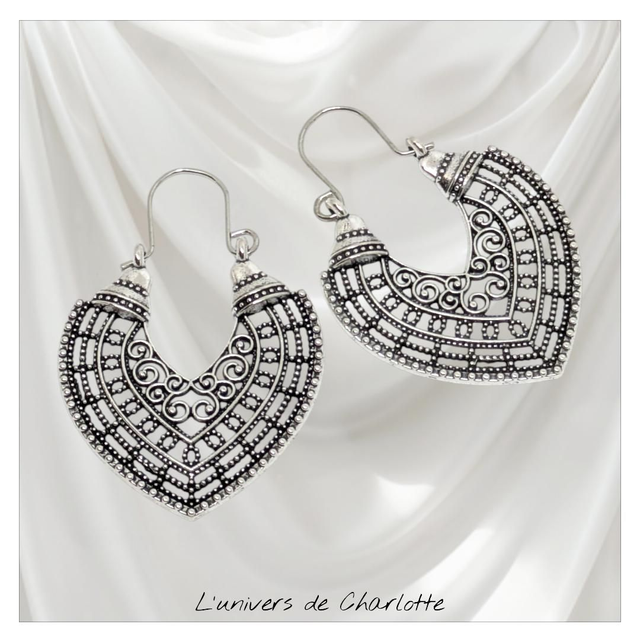 Boucles d&#039;oreilles &quot;Coeur dentelle&quot; BO-117