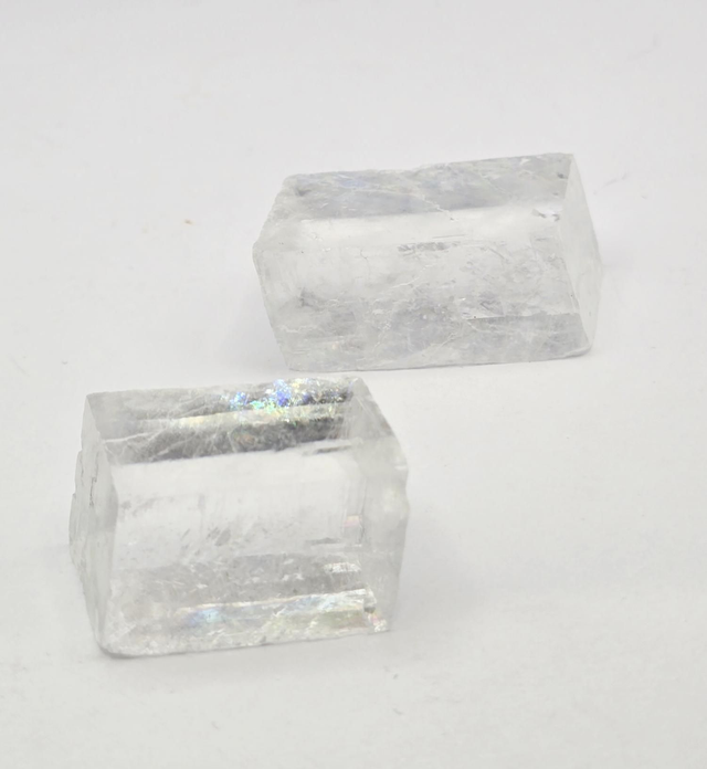 Calcite optique brute forme cube 