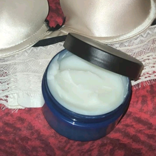 Baume raffermissant petits seins