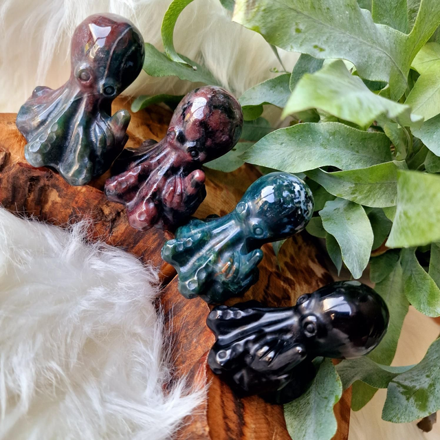 Sweary Octopus crystal carving 