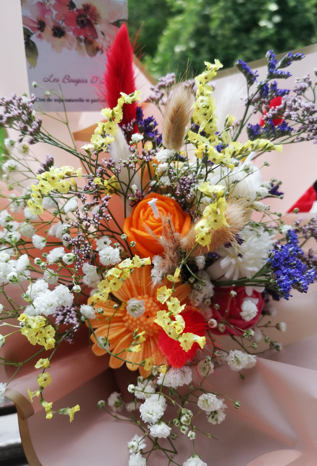 Bouquet 7 roses, marguerites et tulipes 