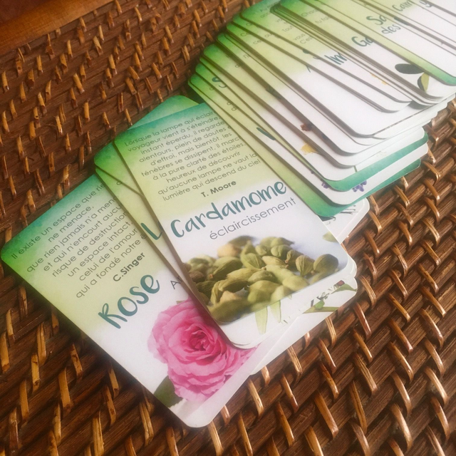 Séance tirage d&#039;oracle des huiles essentielles