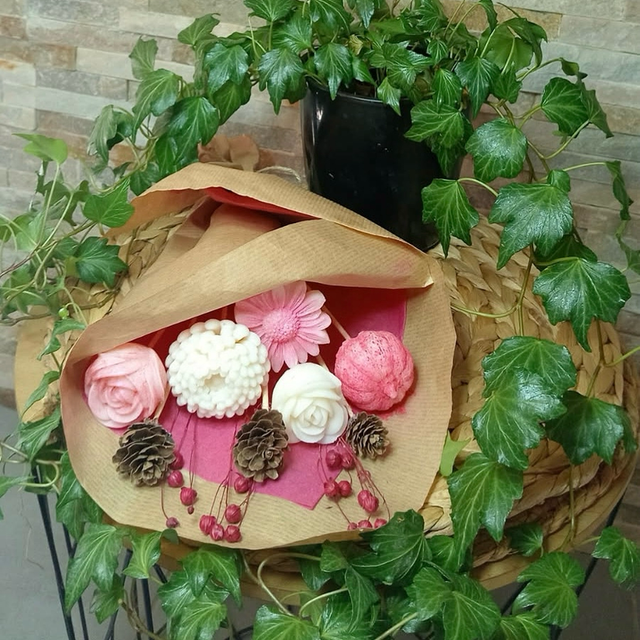 Bouquet de fondants parfumés bois de rose