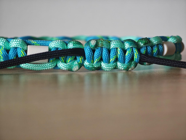 Collier en paracorde (réglable)