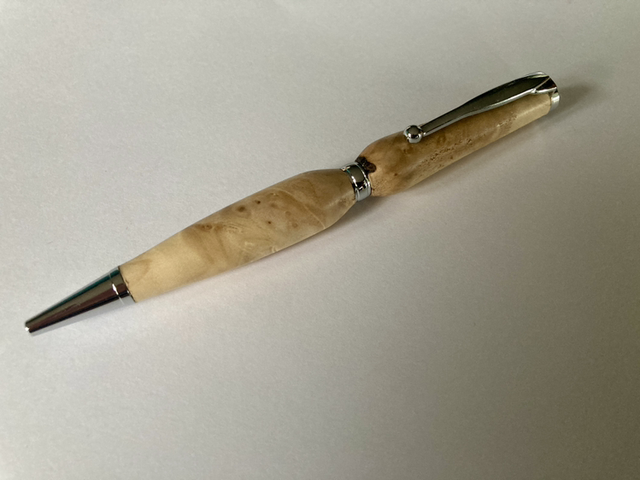 Burr wood twist pen