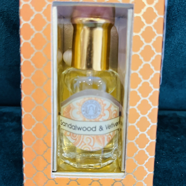 Huile parfumée bois de santal et vétivier