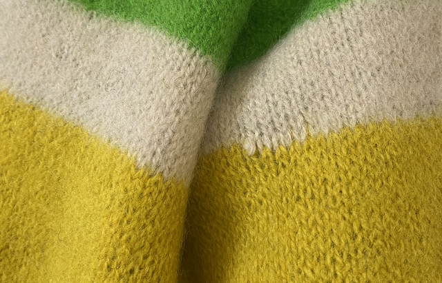 Wind knitted scarf piccalilly green linen