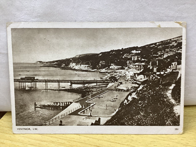 Ventnor, Isle of Wight, Posted 1940 Dean, The Bay Series Vintage Postcard. Our Ref No. R771 £2.85