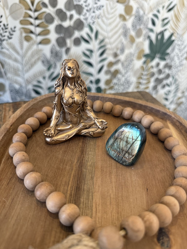 Labradorite polie &amp; gravée "protège moi" 53g