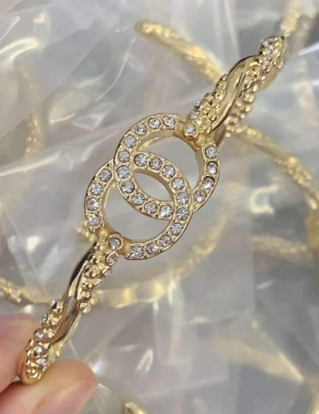 Bracelets CH doré avec strass