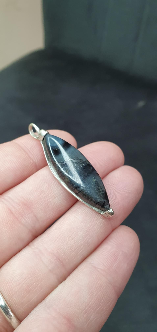 Pendentif argent 925 en œil de faucon