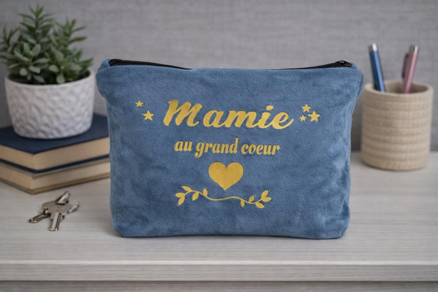 trousse multifonction personnalisée "mamie au grand coeur"