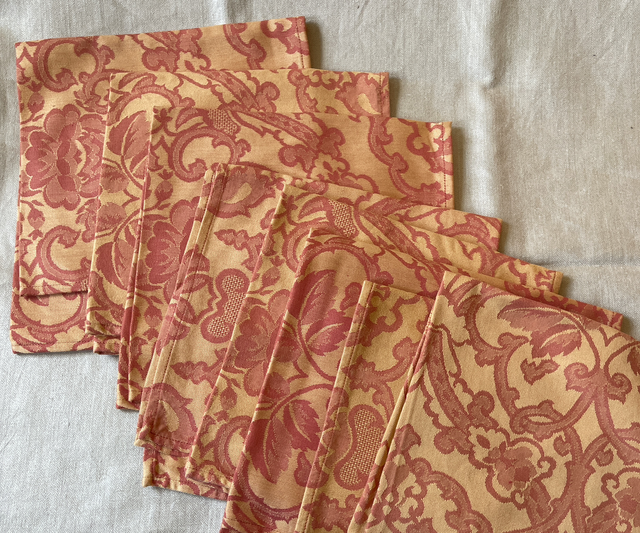 Set von 8 Servietten Jaquard Cotton à 6,-