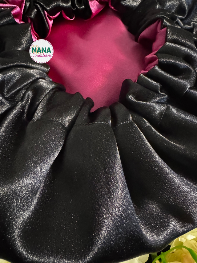Pack Framboise - Bonnet satin réversible bicolore + 2 chouchous assortis | Fait main | Protection cheveux | Fuchsia et noir