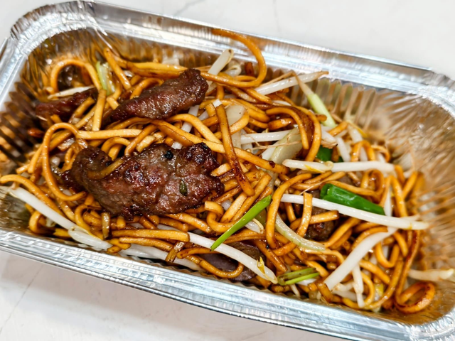 Beef Chow Mein with Beansprouts (Dry)牛面