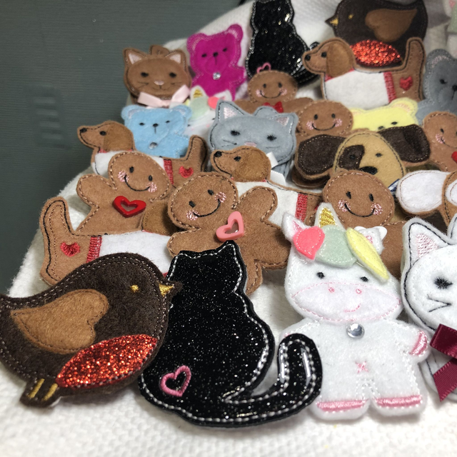 Pretty Teddy Bear Brooches - various colours available
