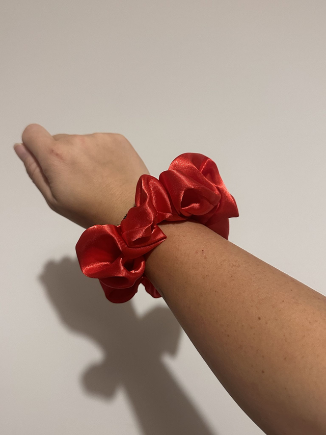 Chouchou en satin rouge