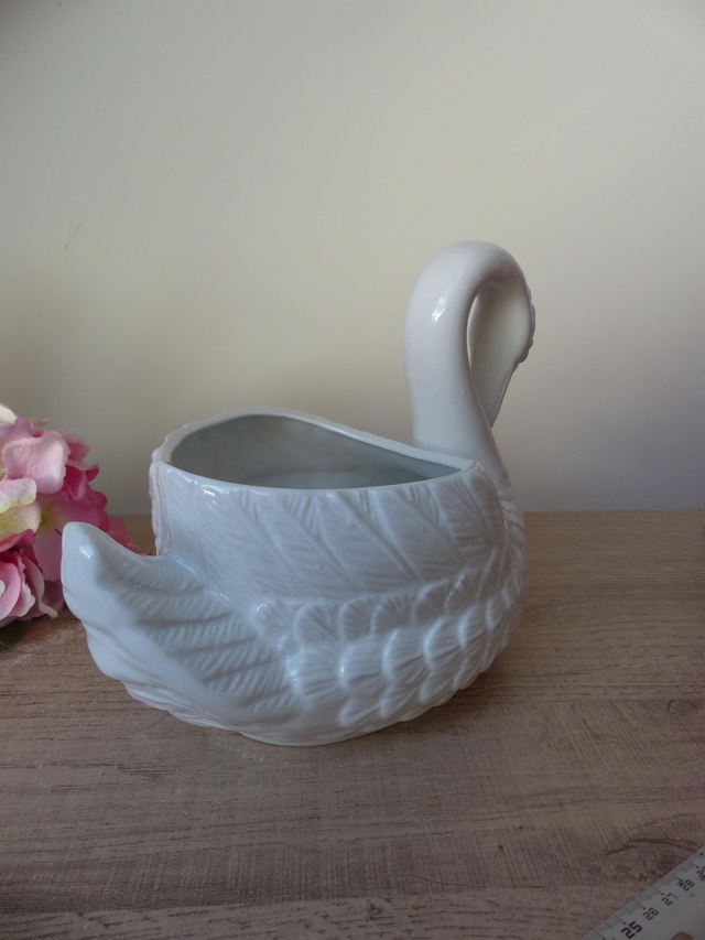Grand Cache‑Pot Cygne en Céramique Blanche – Vide Poche Oiseau Style Épuré et Romantique