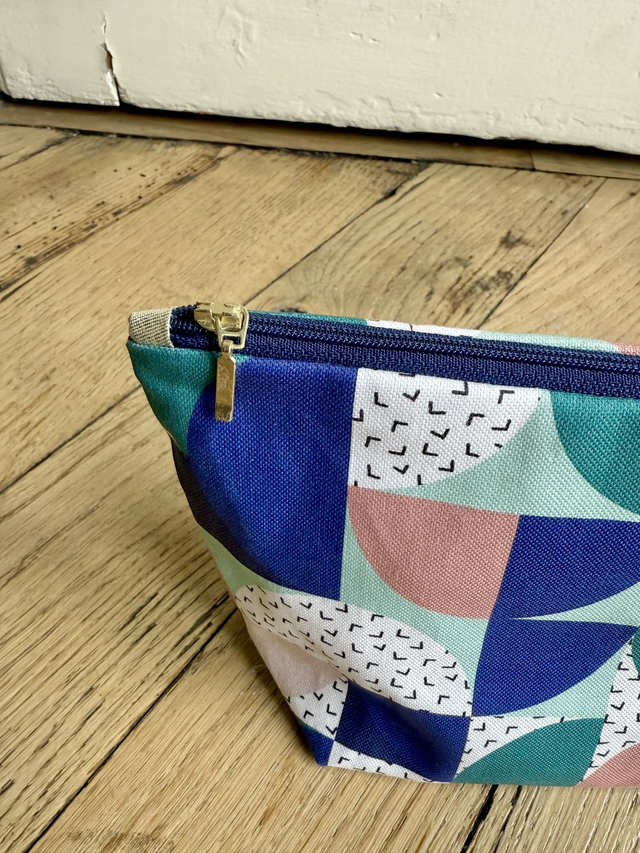 Trousse de toilette - tissu intérieur imperméable - BAUHAUS bleu