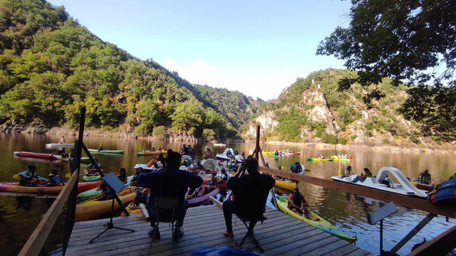 1 PLACE en Canoë / Concert sur l'eau : Festival les scènes aquatiques / Date xx/xx/xxxx