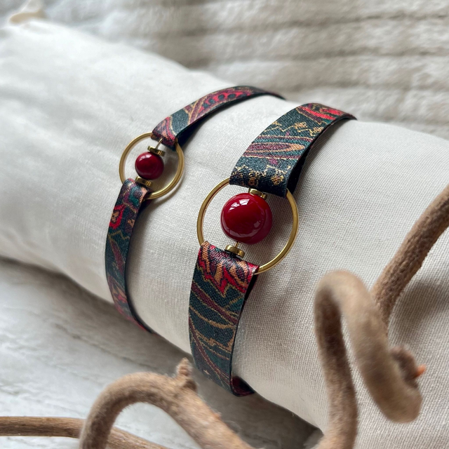 Bracelet Aura#1 - tissu vert foncé et rouge, acier inox