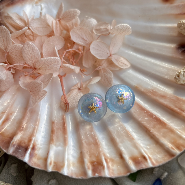 Gold Starfish Circular Stud Earrings Holographic Stainless Steel 