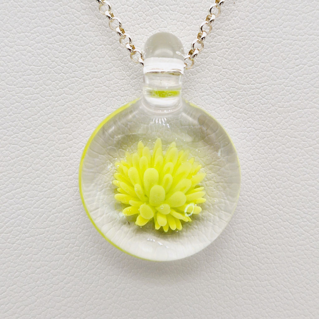 Pendentif Dahlia vert clair