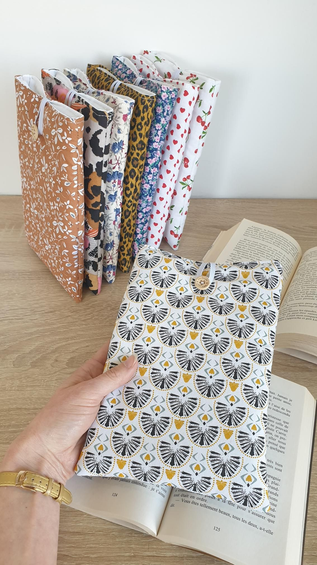 Pochette/couvre livre jaune/noir 💛🖤
