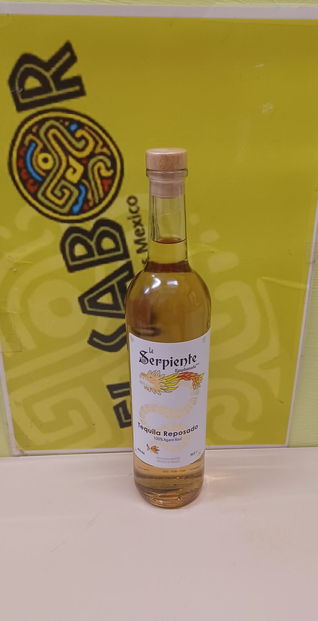 Tequila La Serpiente Emplumada reposado 0.7 l