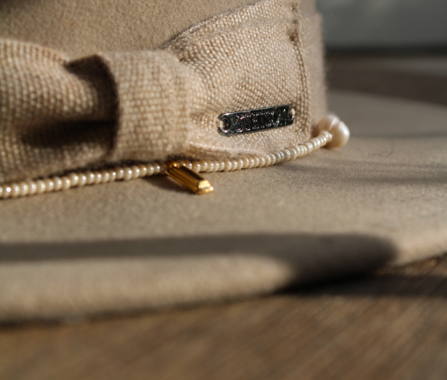 Hoed Ketting TS Off White Beads and Pearls