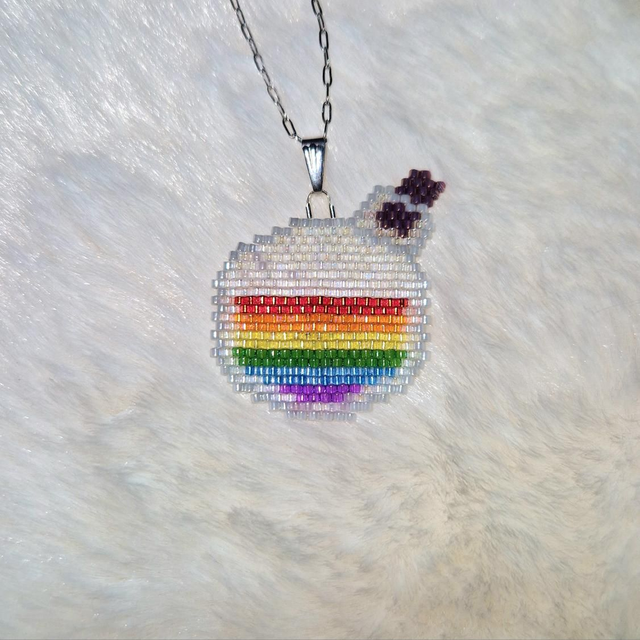 Pendentif Fiole avec drapeau arc-en-ciel 