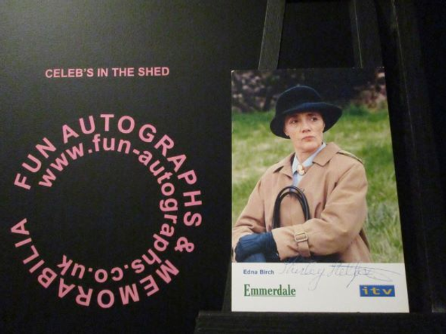 Shirley Stelfox (Edna Birch) Original Emmerdale Blue &amp; Yellow Itv Logo Pre-Print Cast Card (SEE PIC)