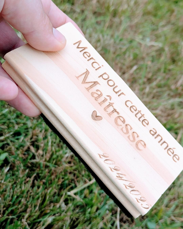 Brosse de tableau personnalisée – “Merci Maîtresse” ✨