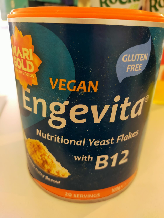 Engevita Nutritional Yeast Flakes with B12 100g (Marigold) 42631