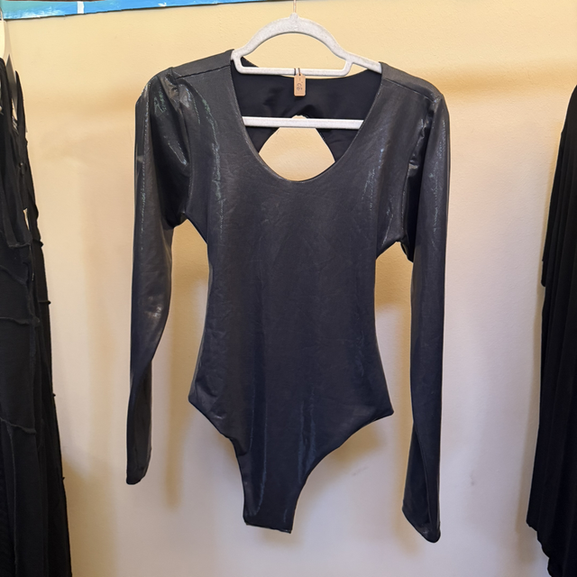 8181008 Body black wetlook