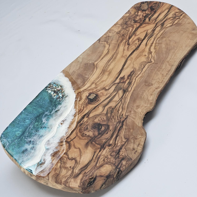 Handmade Olive Wood Charcuterie board with seascape with 3d pebble design (1)