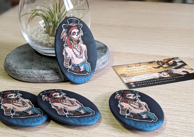 Vaudou, Broche Soft Touch ovale