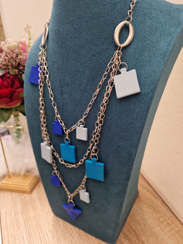 Collier Sautoir Trois Rangs Argenté Bleu Foncé Bleu Clair