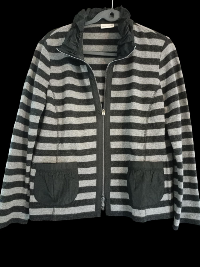 Pull a zip noir et gris taille 42