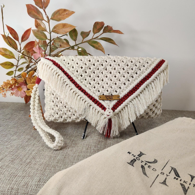 Natrual Clutch with Wine